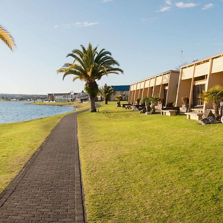 Oasis Beach Resort Tauposee Exterior foto