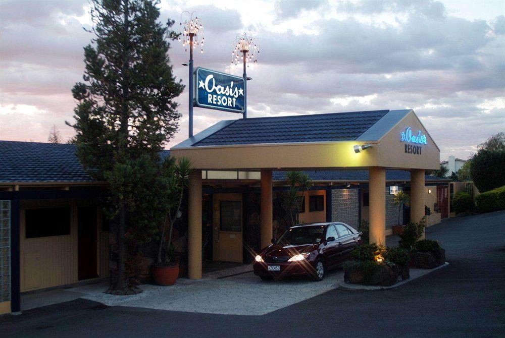 Oasis Beach Resort Tauposee Exterior foto